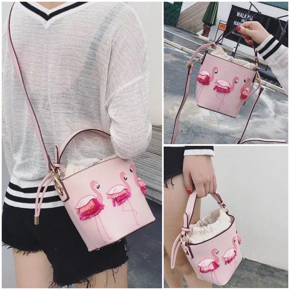 Beautiful Pink Flamingo Crossbody Bucket Purse - Picture 3 of 16